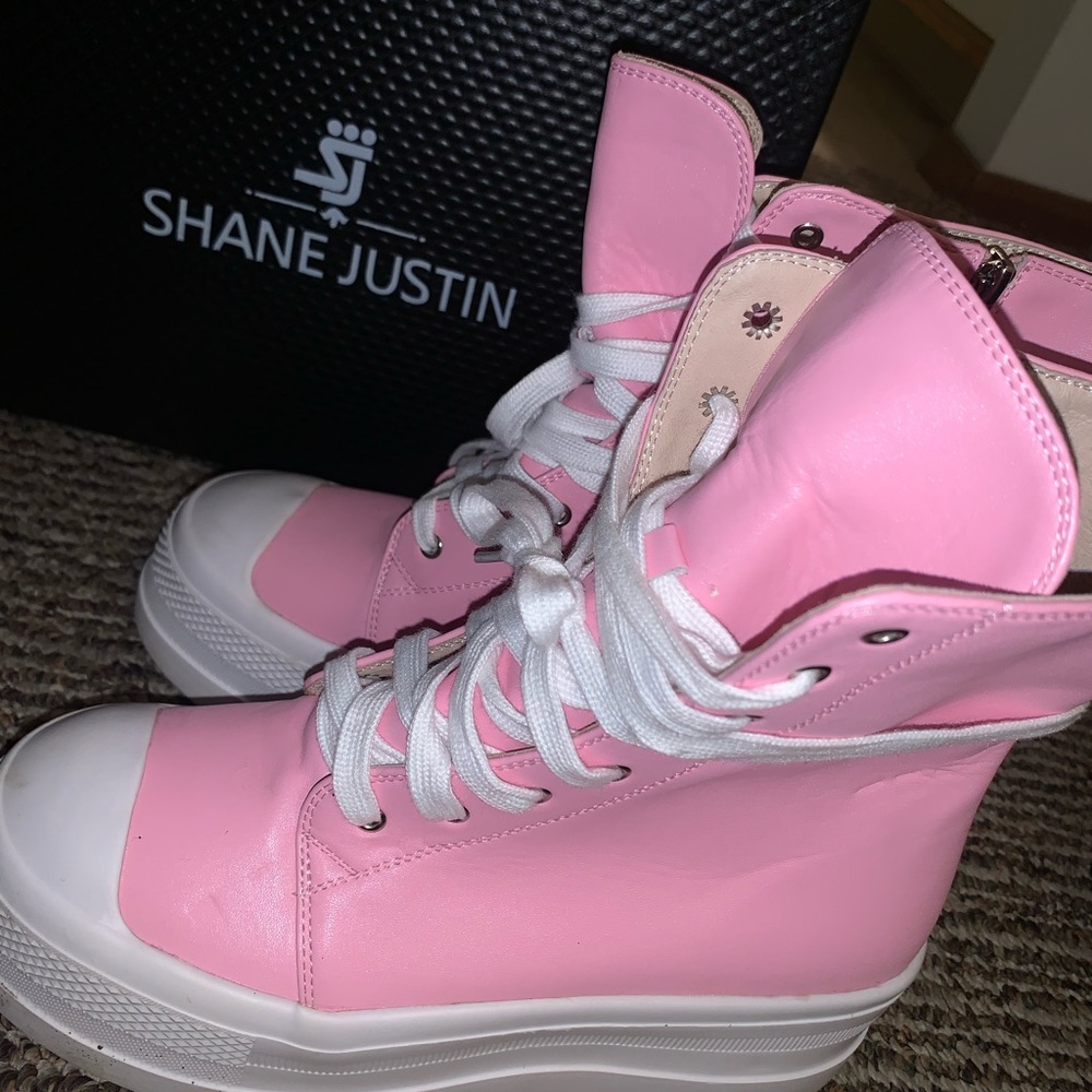 Shane Justin pink platform sneakers size 7 women’s🌸